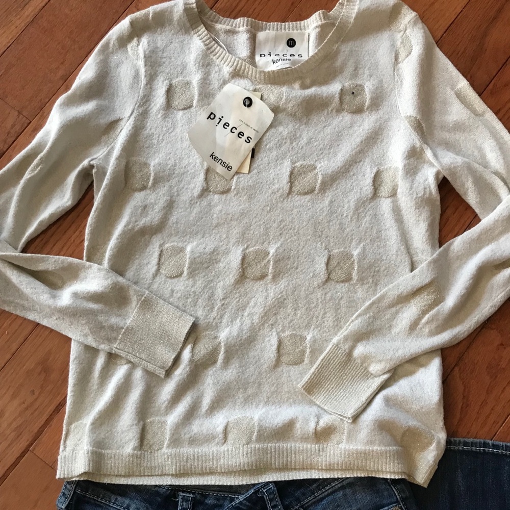 Kensie sweater size medium NWT